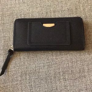 Henri Bendel wallet